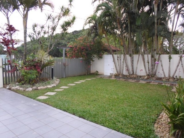 1420R CASA 230M2 GUARATUBA