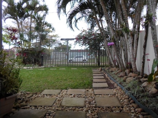 1420R CASA 230M2 ELIANA GUARATUBA