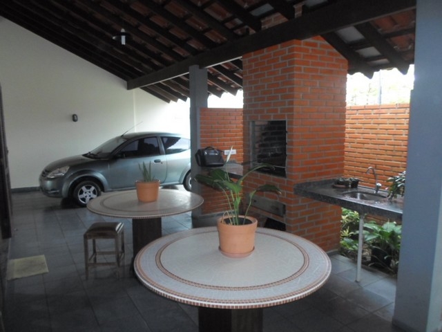 1420R CASA 230M2 GUARATUBA ELIANA