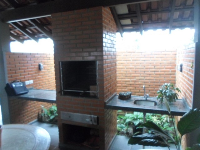 1420R CASA 230M2 ELIANA GUARATUBA