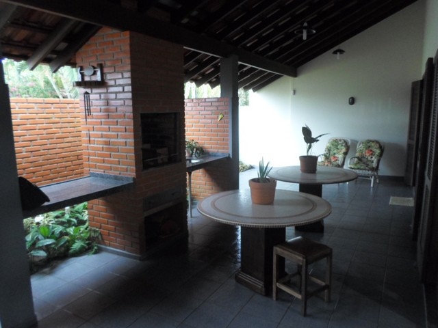 1420R CASA 230M2 ELIANA