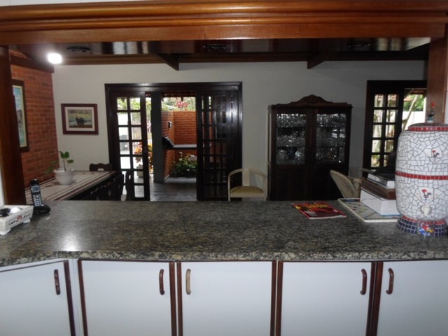 1420R CASA 230M2 GUARATUBA ELIANA