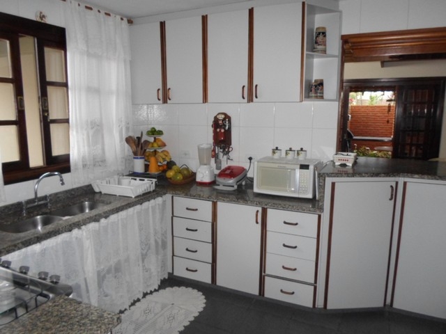 1420R CASA 230M2 GUARATUBA
