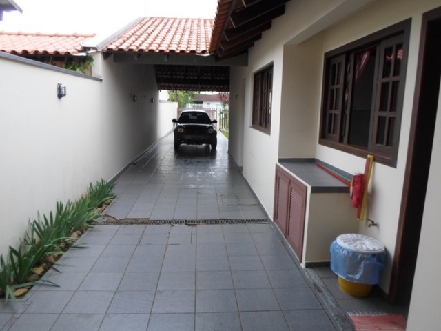1420R CASA 230M2 ELIANA GUARATUBA