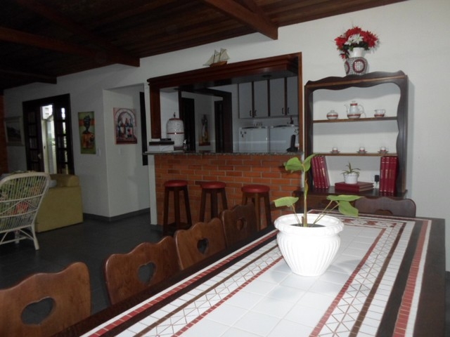 1420R CASA 230M2 ELIANA