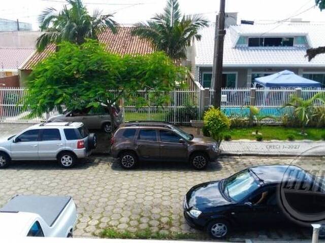 Sobrado para Venda em Riviera I - 28