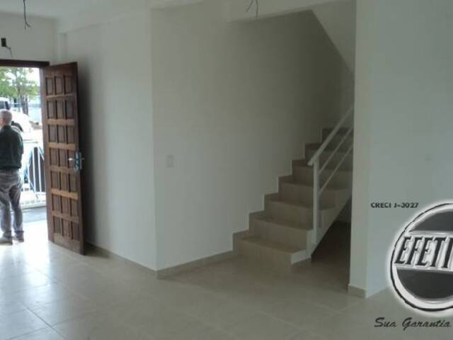 Sobrado para Venda em Balneário Eliane - 10