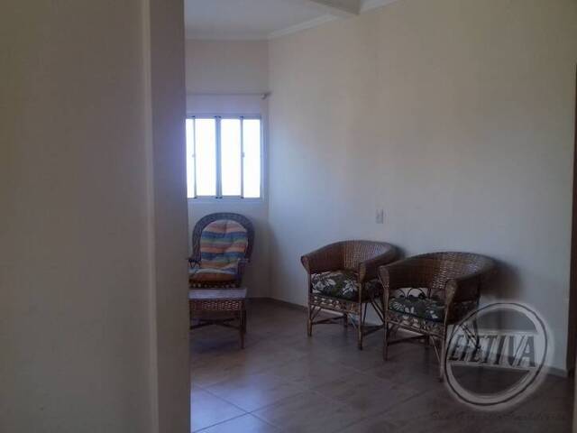 Casa para Venda em Coroados - 15
