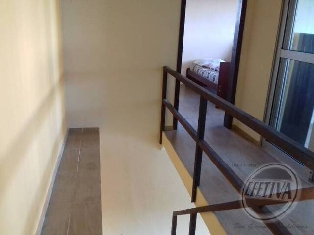 Casa para Venda em Coroados - 31