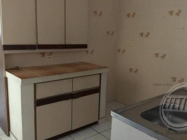 Sobrado para Venda em Centro - 31