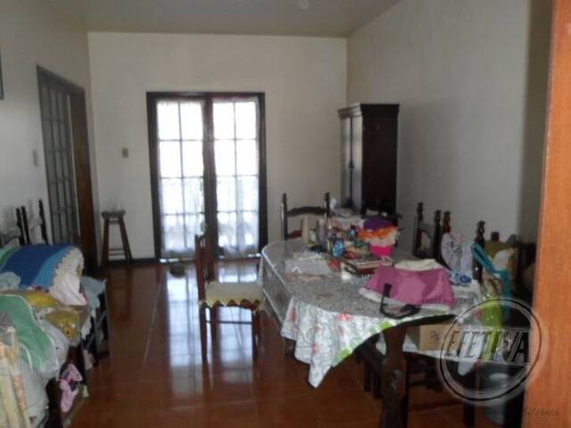 Residência para Venda em Estradinha - 13