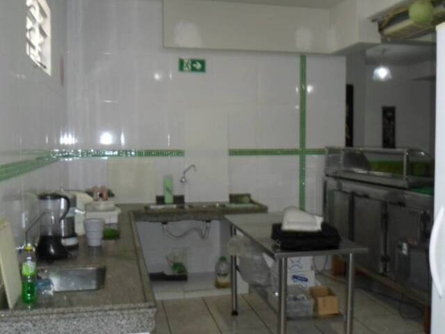 Residência para Venda em Estradinha - 37
