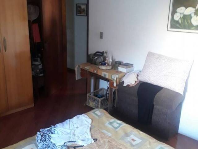 Residência para Venda em Capão da Imbuia - 17