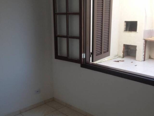 Casa para Venda em Coroados - 18