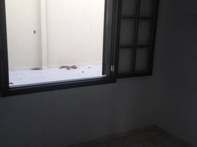 Casa para Venda em Coroados - 19