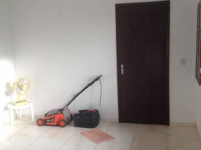Casa para Venda em Coroados - 13