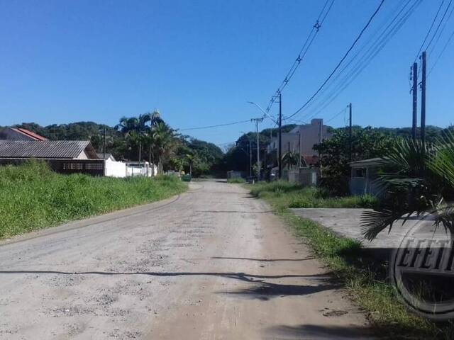 Casa para Venda em Balneário Eliane - 43