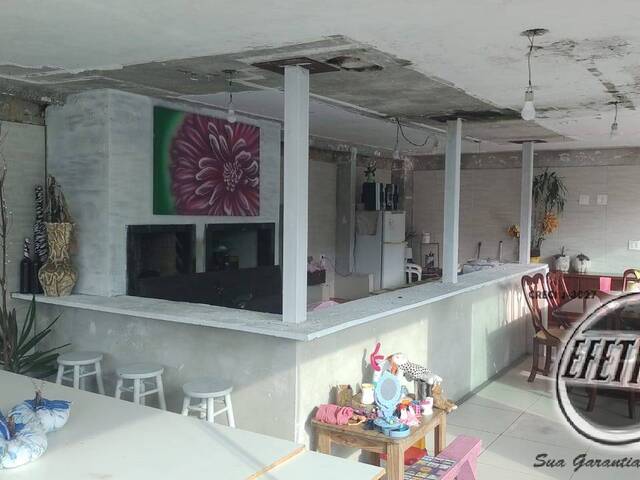 Residência para Venda em Cajuru - 13