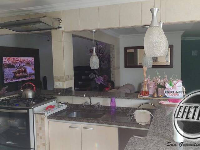 Residência para Venda em Cajuru - 19