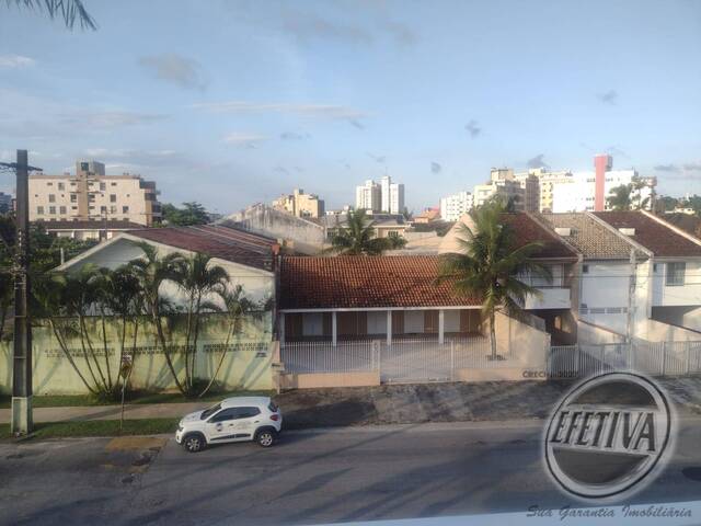 Sobrado para Venda em Centro - 35