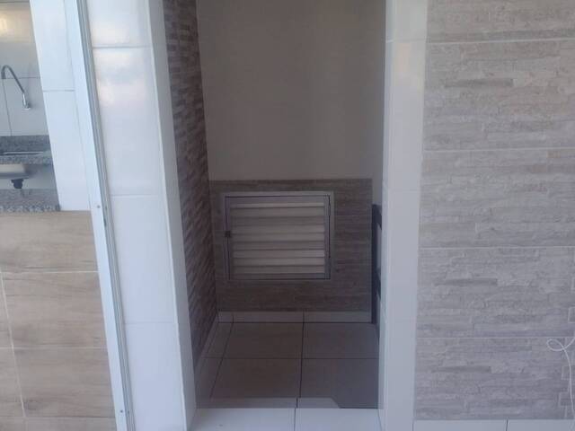 Sobrado para Venda em Centro - 32
