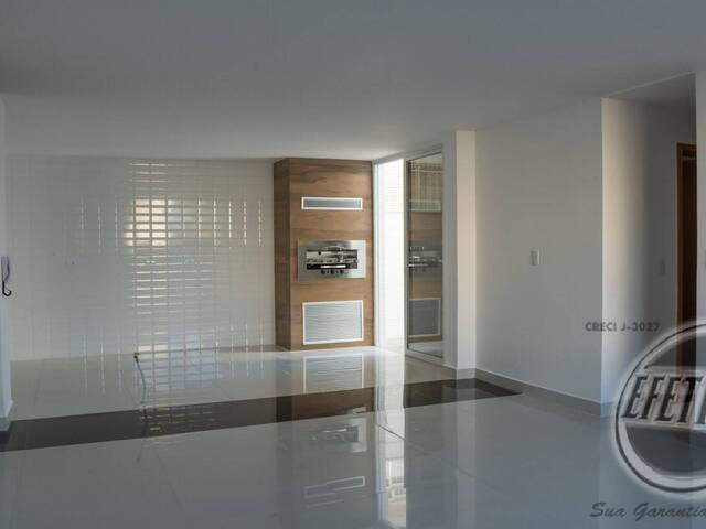 Apartamento para Venda em Caioba - 25