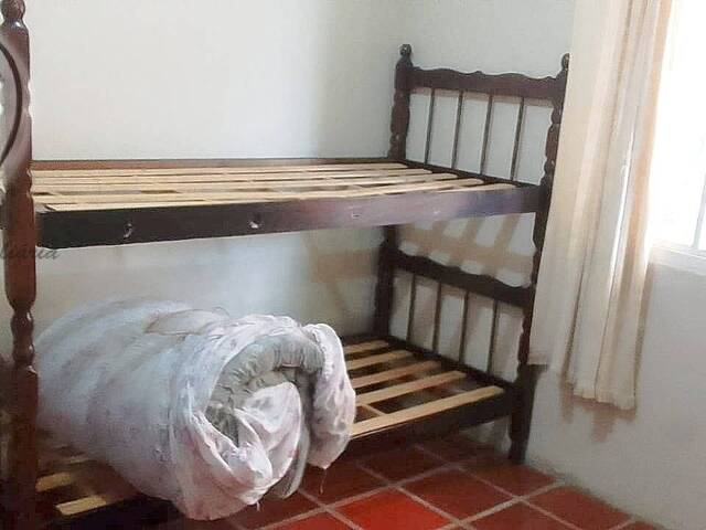 Casa para Venda em Praia de Leste - 36