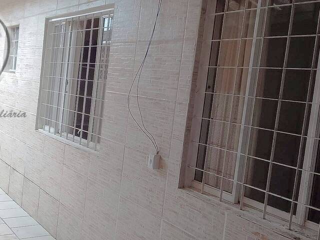 Casa para Venda em Praia de Leste - 23