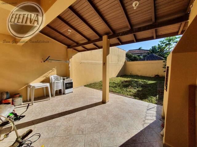 Sobrado para Venda em Balneário Ipacaraí - 19