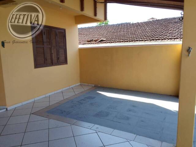 Sobrado para Venda em Balneário Ipacaraí - 24