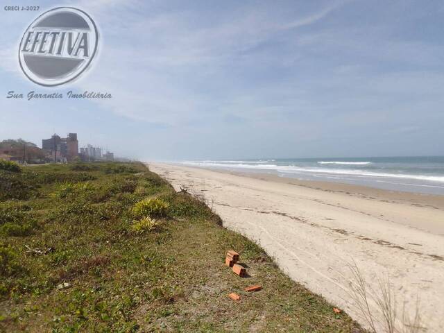 Sobrado para Venda em Balneário Ipacaraí - 37