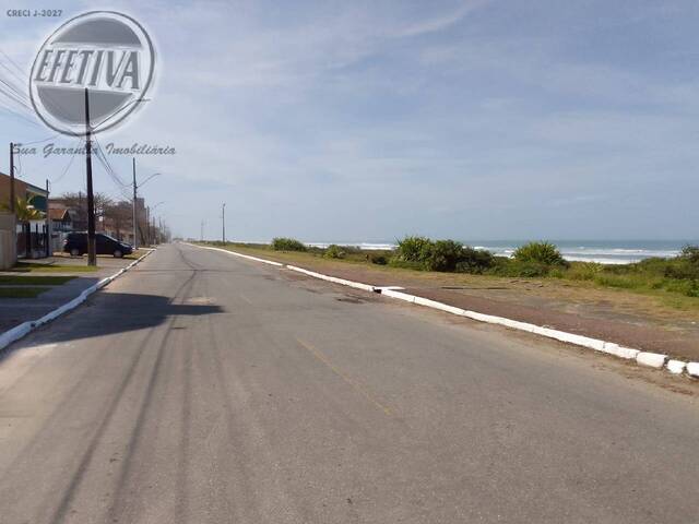 Sobrado para Venda em Balneário Ipacaraí - 34
