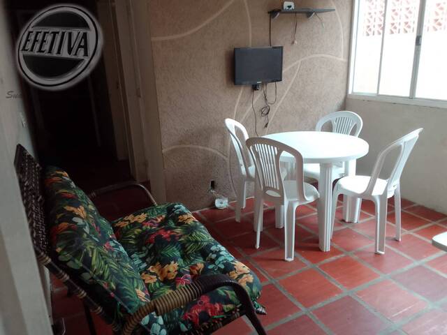 Casa para Venda em Praia de Leste - 17