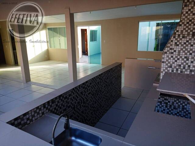 Casa para Venda em Praia de Leste - 15