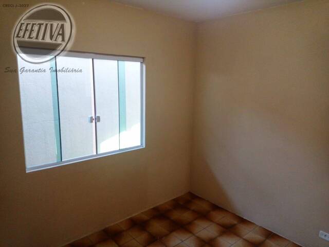 Casa para Venda em Praia de Leste - 24