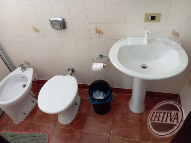 Residência para Venda em Centro - 42
