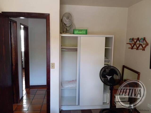 Residência para Venda em Centro - 31