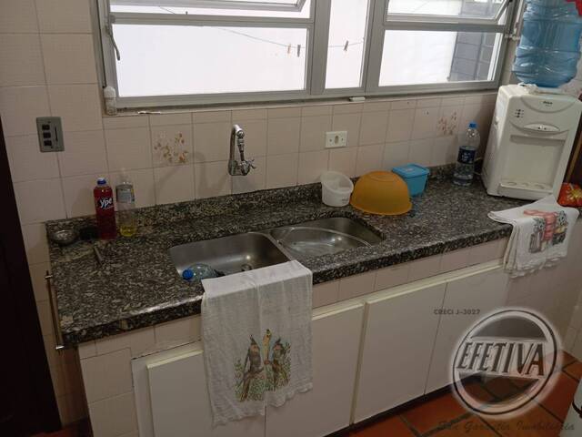Residência para Venda em Centro - 17