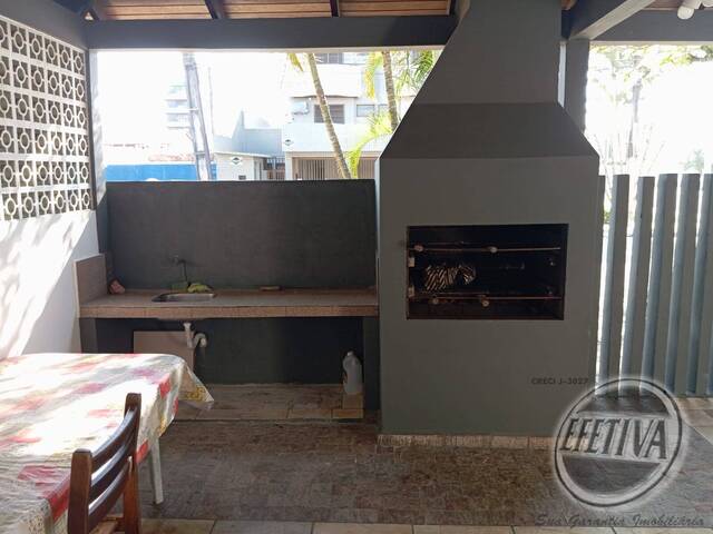 Residência para Venda em Centro - 51
