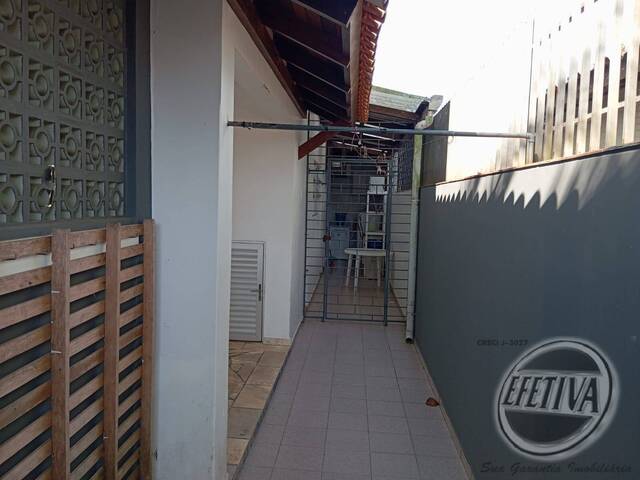 Residência para Venda em Centro - 48