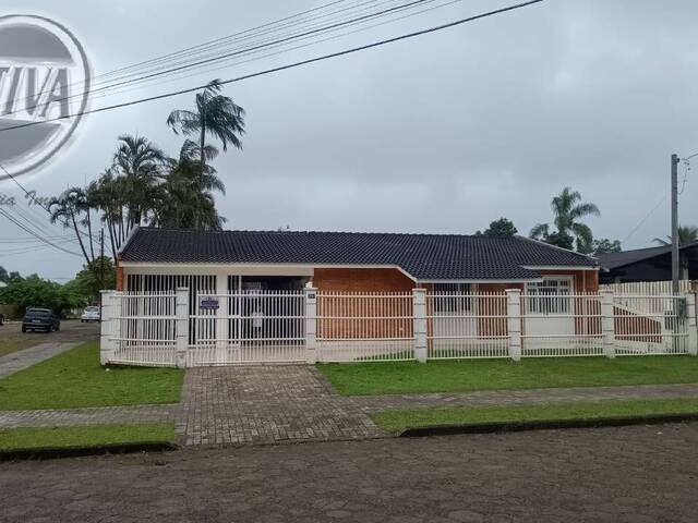 #2098R - Casa para Venda em Guaratuba - PR - 2