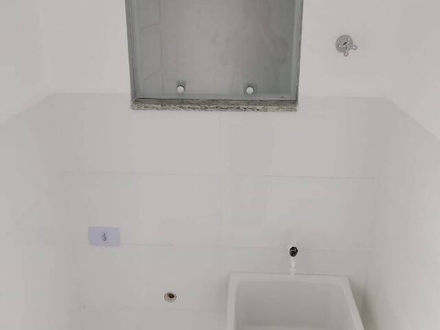 Casa para Venda em Balneário Ipacaraí - 9