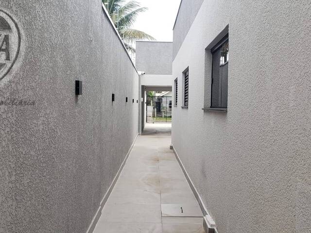 Casa para Venda em Centro - 36