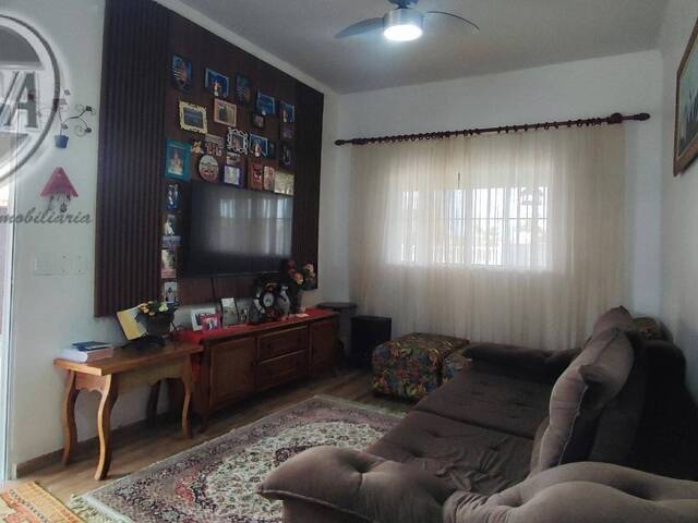 Casa para Venda em Coroados - 6