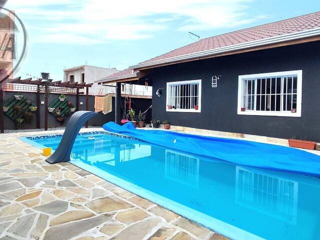 Casa para Venda em Coroados - 20
