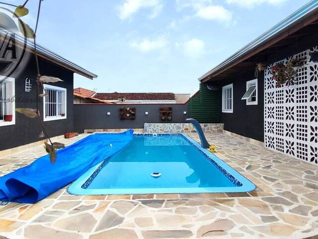 Casa para Venda em Coroados - 21