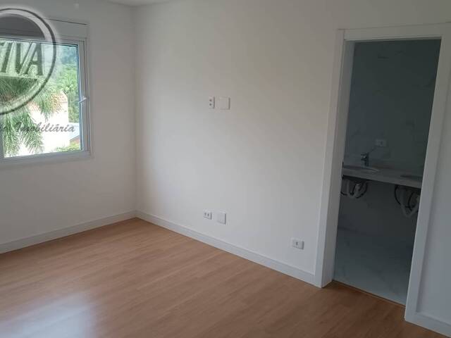 Apartamento para Venda em Caioba - 48