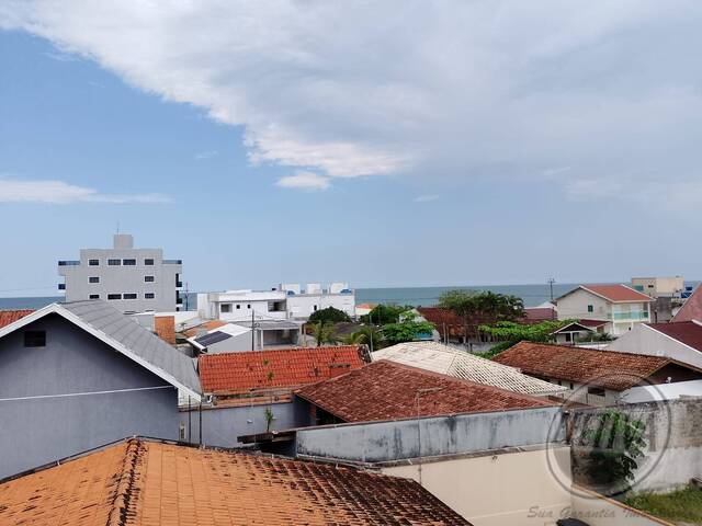 Sobrado para Venda em Balneário Ipacaraí - 17
