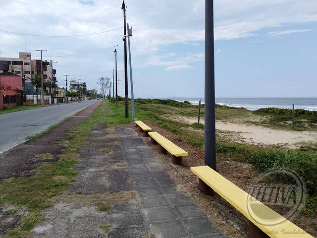 Sobrado para Venda em Balneário Ipacaraí - 20