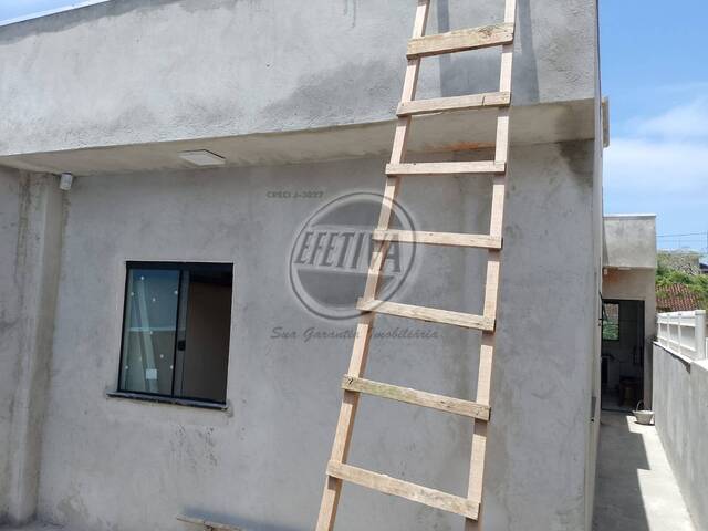 Residência para Venda em Perequê - 17